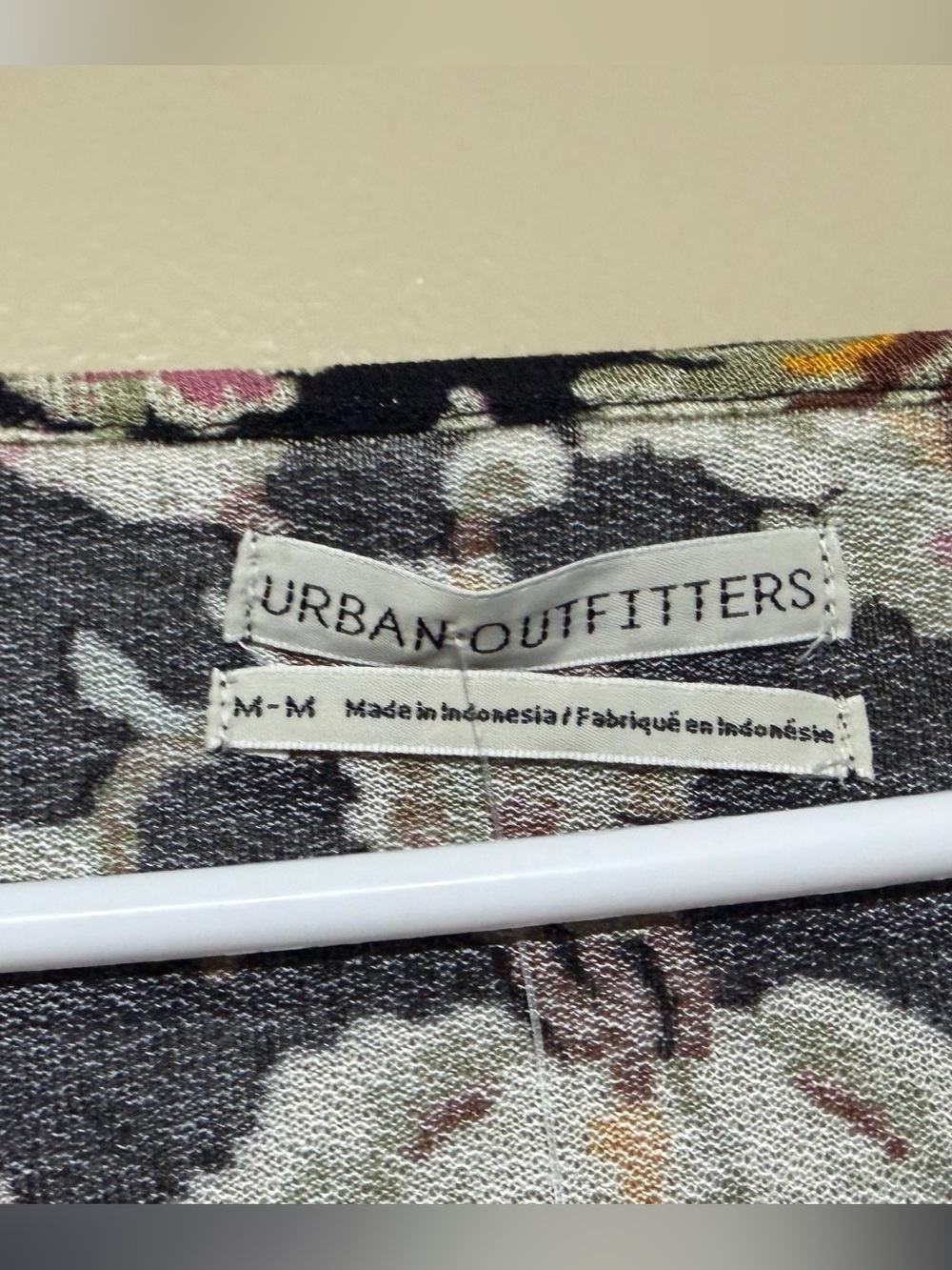 NWT Urban Outfitters Victoria Floral Crepe Wrap Blouse - Picture 11 of 13